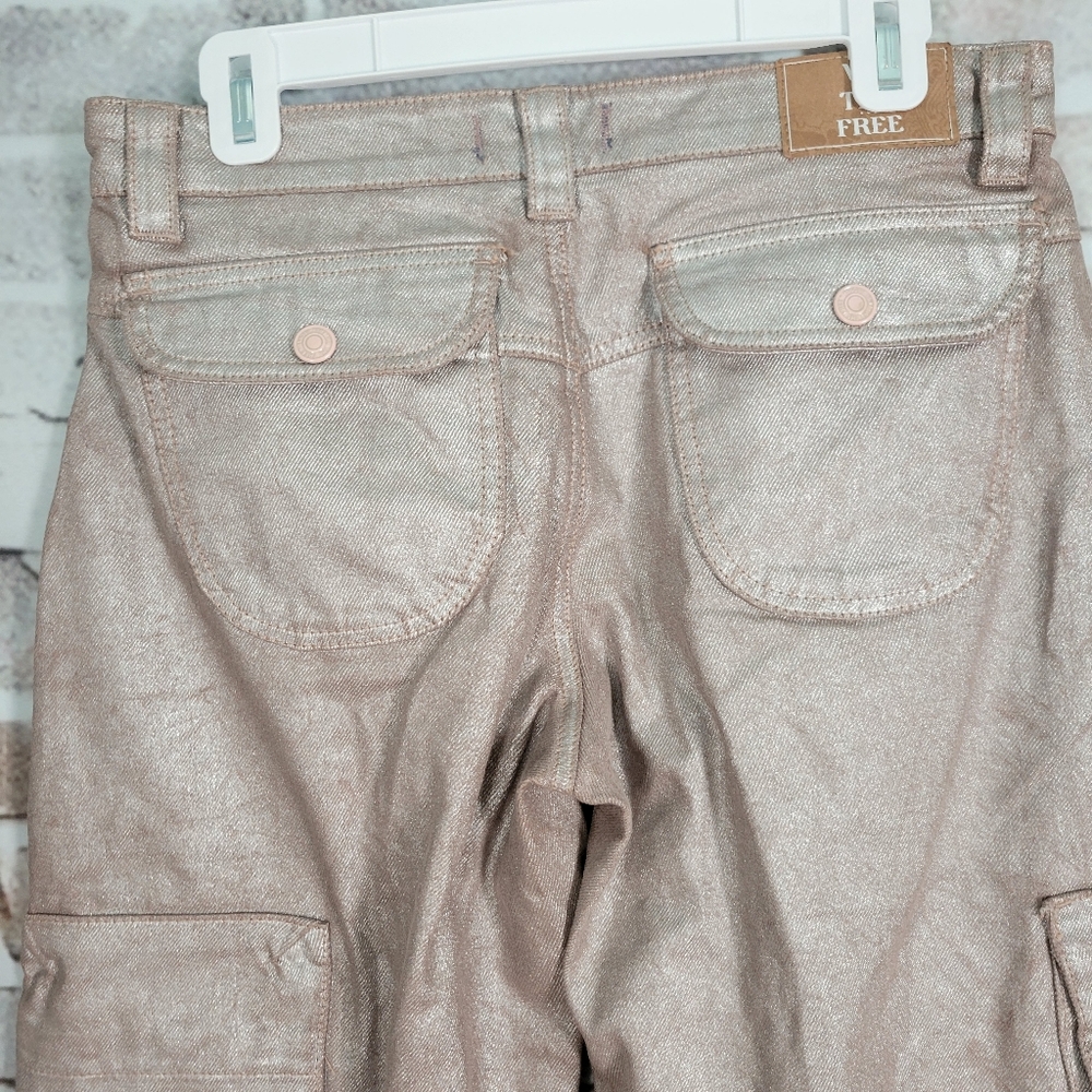 We the Free Lap of Luxury Low Rise Barrel Horseshoe Cargo Coated Pants 26 - Picture 11 of 14